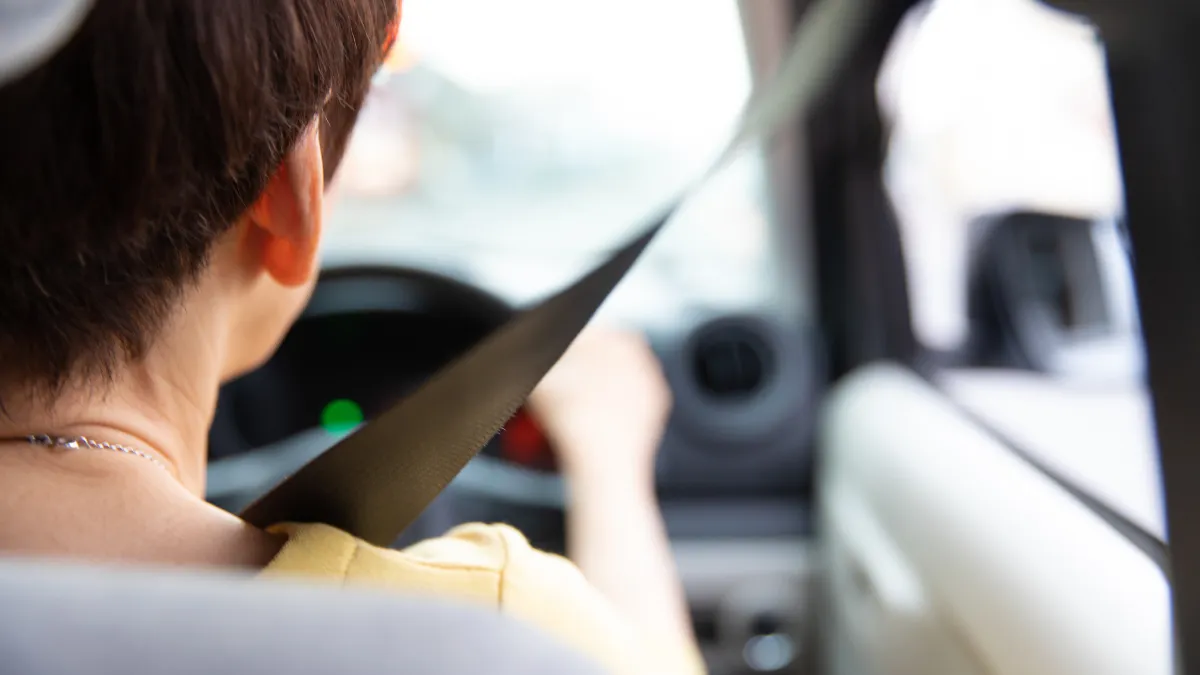 老後破産、でも車は必要...どうする？手に入れる3つの方法を紹介